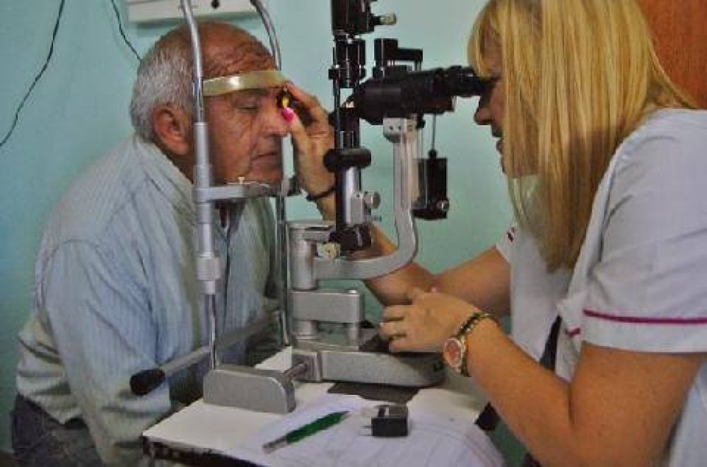 El Hospital se sum� a la Campa�a de Prevenci�n de la Ceguera por Diabetes