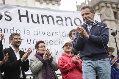 Pulti particip� de la celebraci�n por el D�a de los Derechos Humanos
