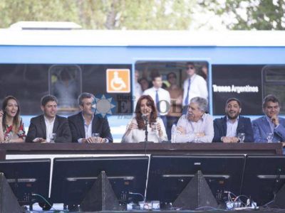 CFK inaugur� el esperado ferrocarril el�ctrico
