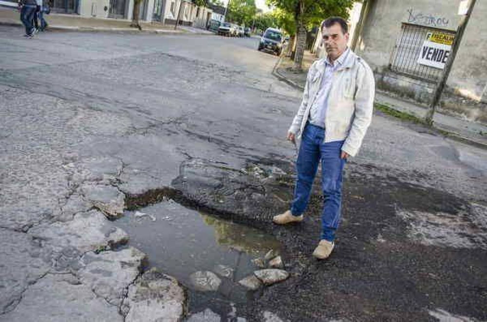 Bertellys present� a parte de su gabinete; Adriana Guedes estar� a cargo de las finanzas comunales