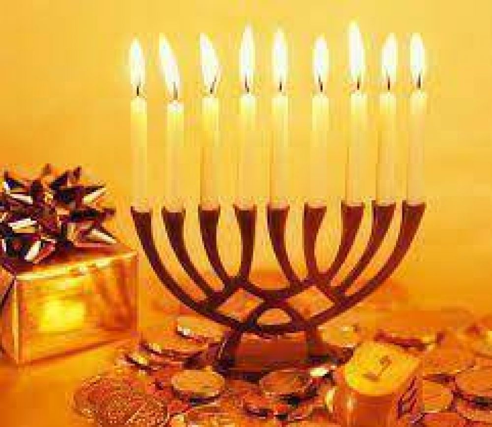 Desde el atardecer y por ocho días el mundo judío celebra Janucá, la fiesta de las luminarias