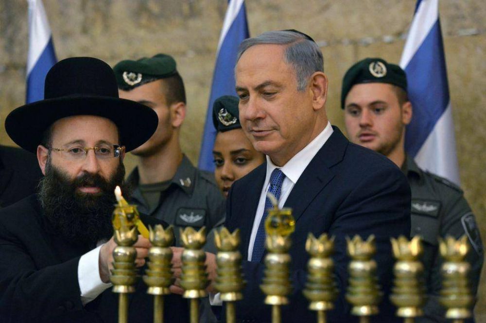 Netanyahu enciende la primera vela: Como macabeos, combatimos la oscuridad del islam radical