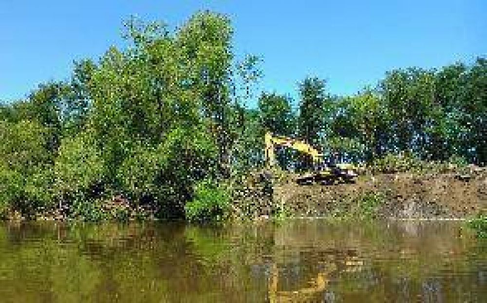 Ampl�an denuncia penal por irregularidades en obras hidr�ulicas del r�o Luj�n