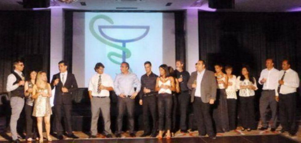 Farmac�uticos celebraron los 70 a�os de la fundaci�n del Colegio Profesional
