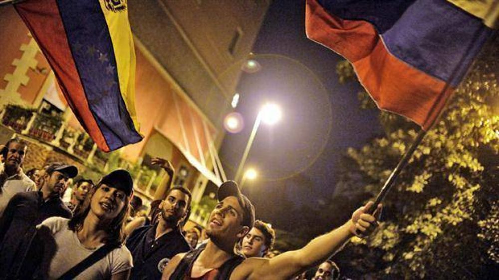 La oposicin venezolana ampli su contundente victoria con 107 diputados