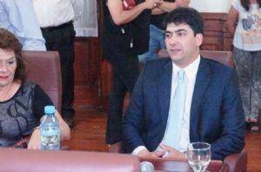 �Esta banca no es m�a, es de los j�venes que salieron a defender sus ideales�