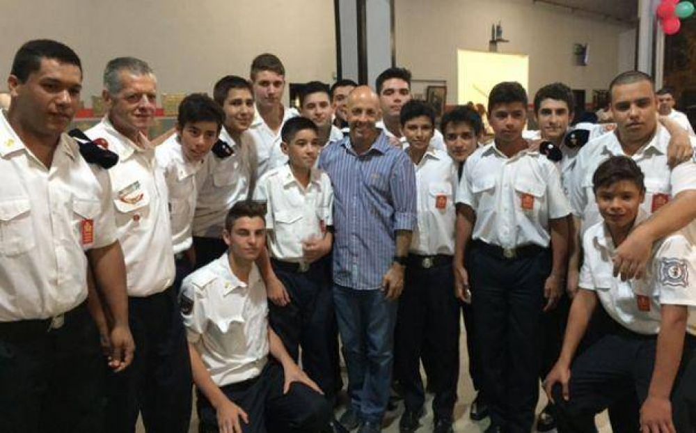 A horas de asumir, Ducot� estrecha la relaci�n con las entidades intermedias
