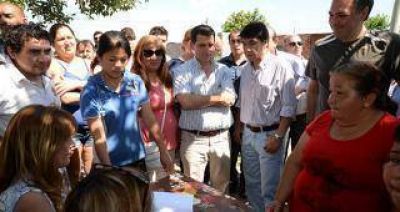 El Gobierno asiste a los damnificados por las �ltimas inundaciones