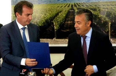 P�rez deja a la Provincia con deudas m�ltiples y en crisis
