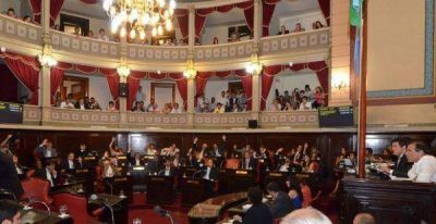 Scioli intenta unificar el peronismo legislativo