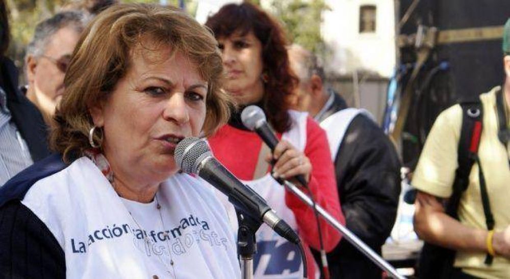 Docentes volvieron a reclamarle a Vidal una �convocatoria urgente�