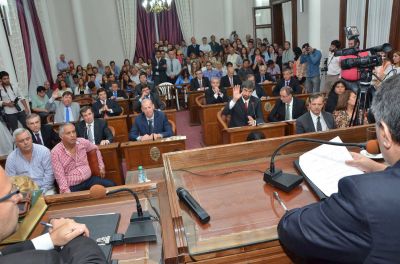 En la sesi�n preparatoria del Senado se design� a Ballestena vicepresidente primero y a Mattiauda vice segundo