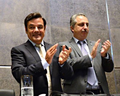 Nueva etapa: Mauricio Macri asume la Presidencia y Hugo Passalacqua la Gobernaci�n de la provincia
