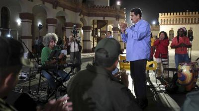 Tras la debacle electoral, Maduro contraataca y amenaza a la oposición