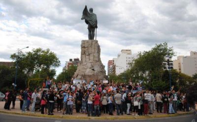 Marplatenses se movilizaron para despedir a Cristina Fern�ndez de la Presidencia