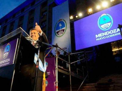 Asumi� Cornejo y habl� de austeridad y soluciones paulatinas