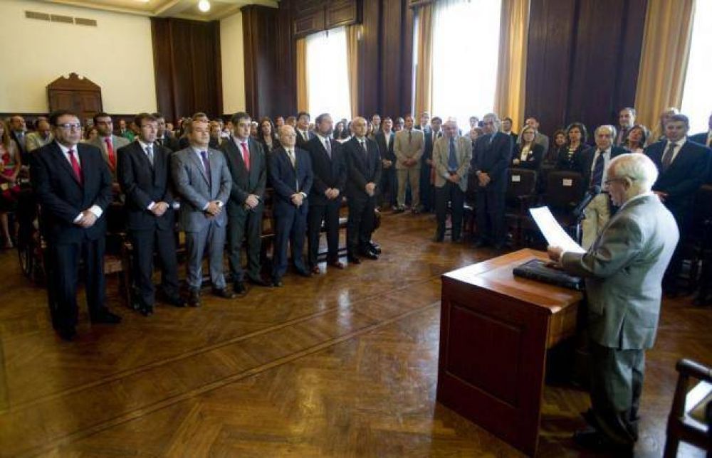 La nueva gesti�n del CAM posterga el tratamiento de designaciones cuestionadas