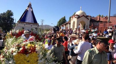 Casi un mill�n de fieles peregrina a Lo V�squez en el d�a de la Inmaculada en Chile