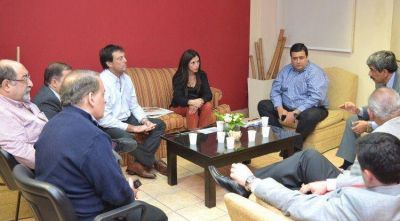 El Gobierno lanz� una canasta navide�a de cinco productos 