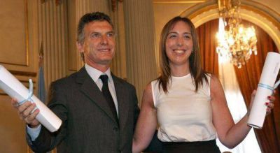 Con la presencia de Macri, Mar�a Eugenia Vidal asume como nueva gobernadora de la Provincia