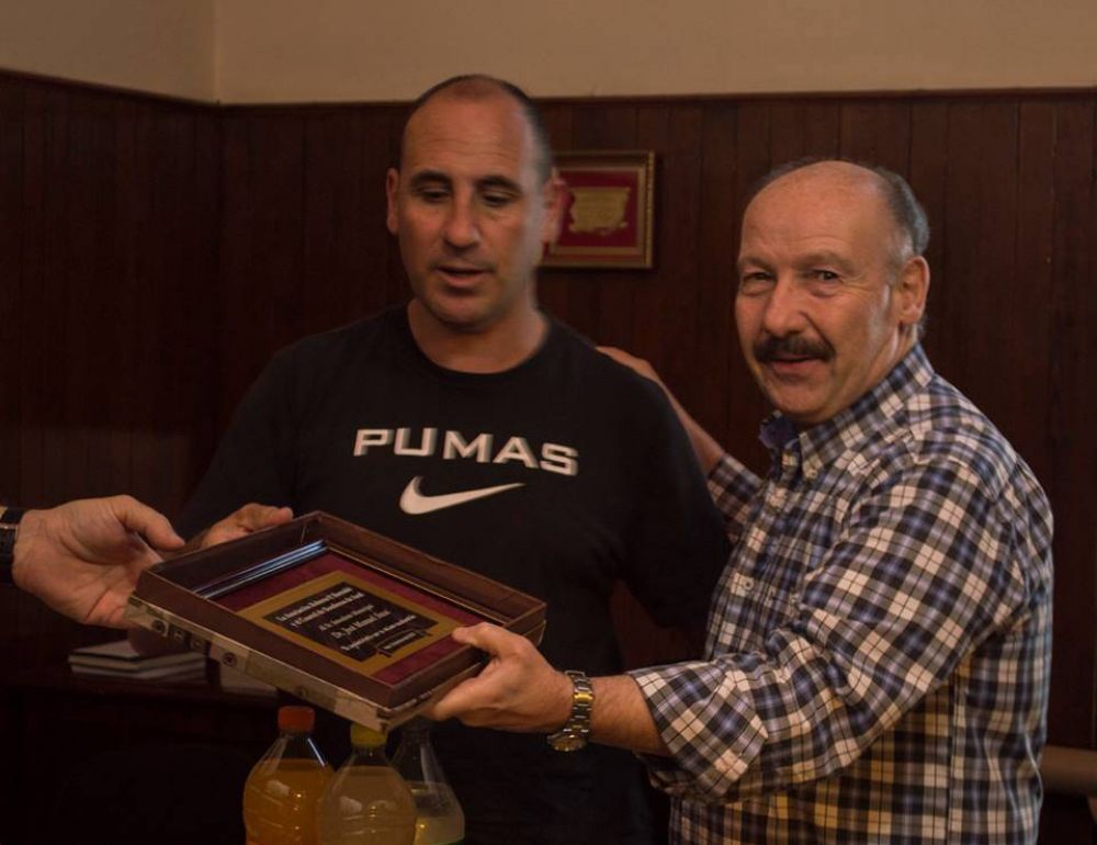 Inza fue reconocido por el cuartel de Bomberos de Azul