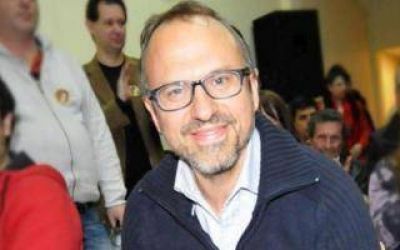 Tres de Febrero: Asumi� Valenzuela tras 24 a�os de Gobierno de Curto