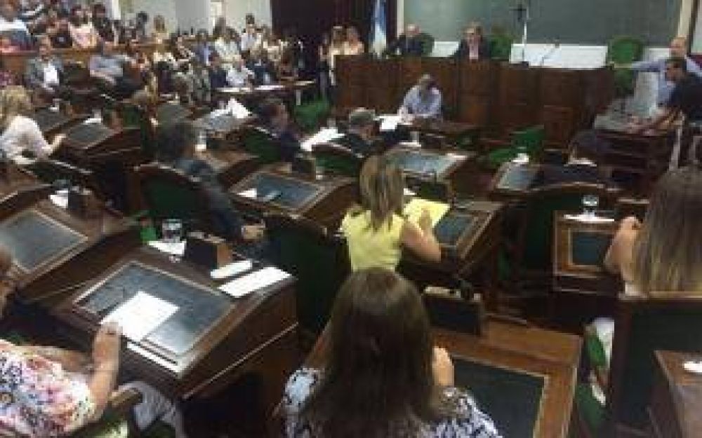 Elecciones 2015: Juraron los nuevos concejales de Vicente L�pez