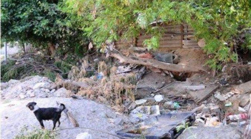 Crece un basural en calles del barrio Eva Per�n