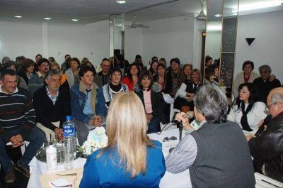 Estatales presentar�n un petitorio a Peppo, en defensa del Insssep