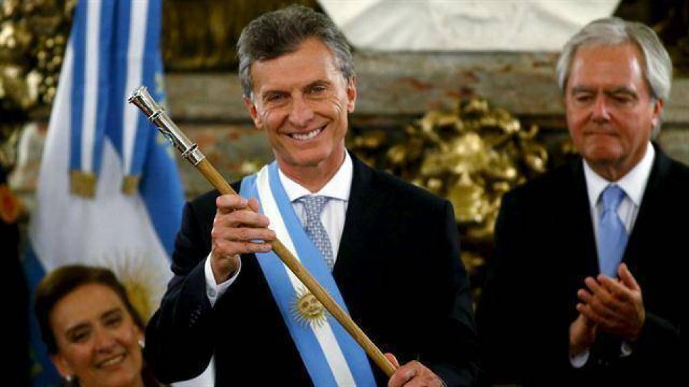 Macri asumi la presidencia con la promesa de superar los enfrentamientos