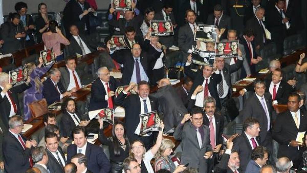 Juicio pol�tico en Brasil: Dilma pacta una tregua con su vice