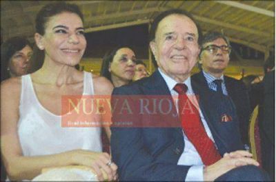 Carlos Menem acompa�� a Casas