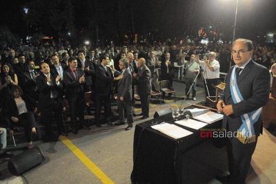 Jos� Luis Salom�n jur� como intendente de Saladillo