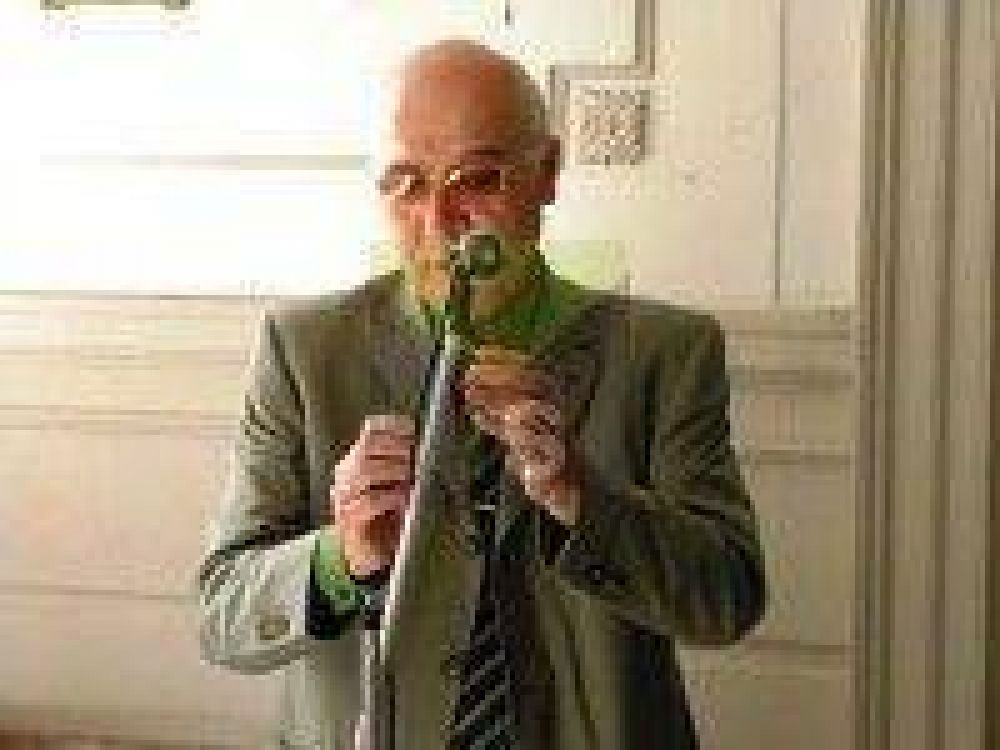 Emotivo homenaje despedida al Intendente Carlos Gorosito