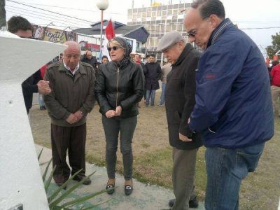 En el d�a de la Democracia recordaron al doctor Ra�l Alfons�n