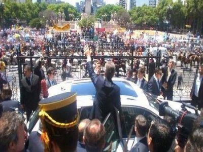 El Concejal Tom�s Bertotto estuvo presente en el acto de asunci�n de Macri como Presidente de la Naci�n