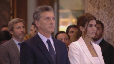 Mauricio Macri y Juliana Awada asisten a un oficio religioso en la Catedral Metropolitana