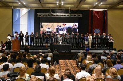 Cargos extra�os, inventados y superpuestos en Salta