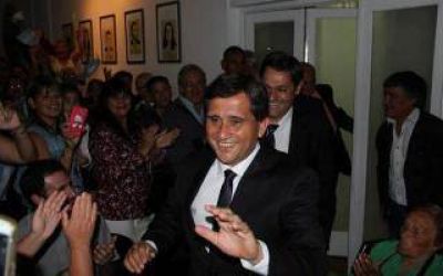 Lober�a: Asumi� el Intendente Juan Jos� Fioramonti
