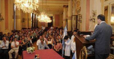 Con diversas miradas, juraron los consejeros escolares