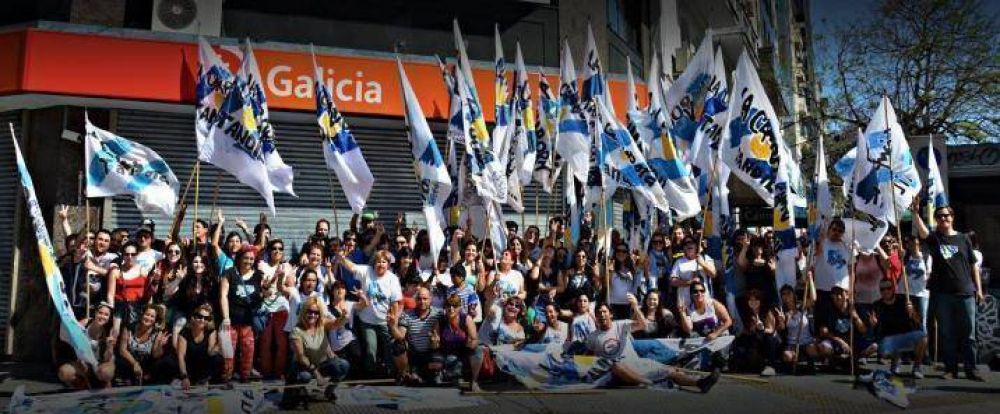 La C�mpora Tandil particip� del acto despedida de Cristina