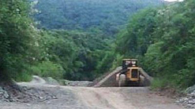 El robo de �ridos y la depredaci�n del cerro en Yerba Buena continuan sin eco en las autoridades