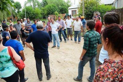 Operativo de mejora y limpieza del espacio p�blico en todo Escobar