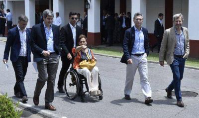 Cumbre de Macri este lunes con 1.500 empresarios en la UIA