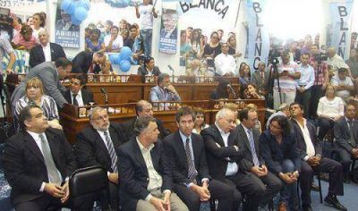 Se complet� la toma de poder por parte de los intendentes