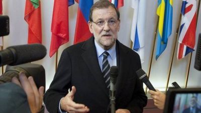 Los sondeos apuntalan a Rajoy, pero muy lejos de una mayor�a