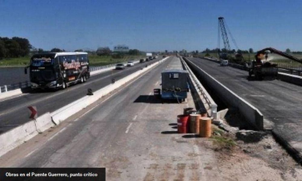 Ruta 2: baches, carriles bloqueados y hasta un puente roto