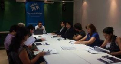 Tucum�n Dialoga: se analizan las propuestas para mejorar el sistema electoral