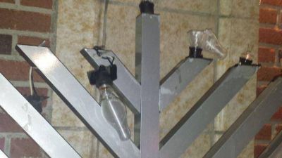 EE.UU. | Vandalizan dos gigantescos candelabros de J�nuca en Nueva York y Chicago