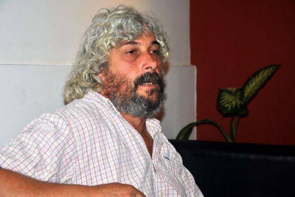 Chacho Berrospe contundente� �Si en esta semana no nos sentamos a hablar con el Toti Flores, estamos en la calle�